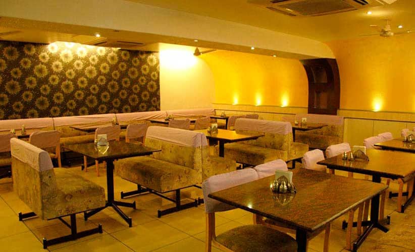Hotel Suvarna Regency, Hassan 5